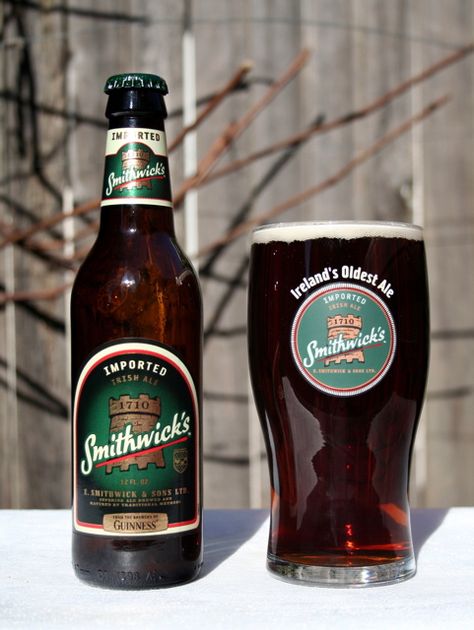 Besides Sam Adams, Ireland and the UK have some of the best beers in the world. Smithwick's is always a good choice! Smithwicks Beer, Beer Shot, Beer Images, Irish Drinks, Beer Guide, Irish Beer, Beer Girl, Beer Pub, St Pats