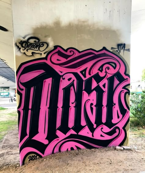 Girly Graffiti, Graffiti Script, Vintage Graffiti, Pink Graffiti, Beautiful Graffiti, Graffiti Images, Black Graffiti, Graffiti Art Letters, Graffiti Wildstyle