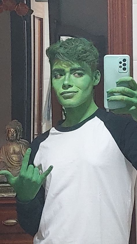 Beast Boy Makeup, Beast Boy Halloween Costume, Beastboy Costume, Male Costume Ideas Halloween, Beastboy Cosplay, Beast Boy Cosplay, Guy Costumes, Beast Boy Costume, Gay Halloween Costumes