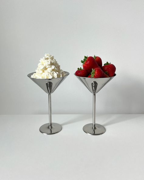 Discover a rare gem for your table: the Beckmann & Rommerskirchen set of stainless steel 18/10 cocktail, dessert, or ice cream cups. Crafted in Germany during the 1980s, these tall stemmed bowls are a testament to quality and sophistication. With their sleek round shape and silver color, they offer a stylish way to serve drinks, desserts, or snacks, adding an elegant touch to any occasion. Don't miss out on this vintage treasure that brings timeless charm to your table setting. Condition: Despit Serving Aesthetic, Colored Cups, Ice Cream Cups, Dessert Ice Cream, Dessert Glasses, Elegant Desserts, Ice Cream Cup, Cocktail Desserts, Birthday Dinners