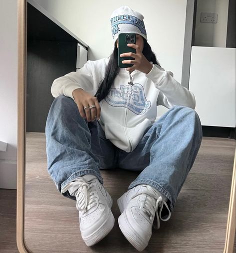 White Streetwear Outfit, White Beanie Outfit, Outfits Women Streetwear, Streetwear Outfits Women, Beanie Outfit Aesthetic, Crochet Pattern For Men, Streetwear Women Outfits, Forces Outfit, Women Streetwear Outfits