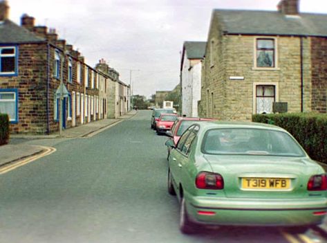 Green car in 70s Britain. 70s Britain, 70s Architecture, Grandparents House, Mystery Film, Kodak Gold, Film Roll, Old Cameras, All The Young Dudes, Davy Jones