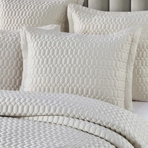 New Arrivals: Huge Variety of Comforter Sets, Quilt Sets, & Coverlets 2021 – Page 6 – Latest Bedding Elegant Bedding Sets Luxury, Bed In A Bag Queen, Adarsh Singh, All White Bedding, King Size Coverlets, Bedroom Comforters, Timeless Bedding, 2024 Beach, Cheesecake Balls