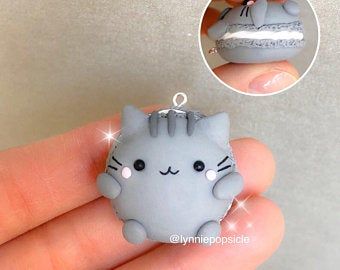 Handmade Polymer Clay charms made in the UK by LynniePopsicle Kawaii Pusheen, Pusheen Gifts, Fimo Kawaii, Polymer Clay Kawaii, Kids Clay, Clay Magnets, Necklace Cat, Polymer Clay Animals, Cat Keychain