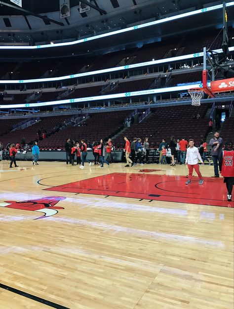 United Center Chicago, Chicago Bulls Basketball, Bulls Basketball, United Center, Chicago Sports, Basketball Game, 2025 Vision, Basketball Games, Chicago Bulls