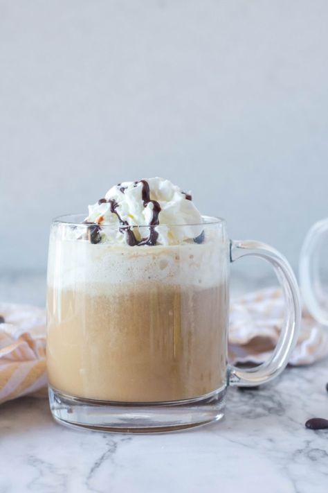 Warm White Russian Recipe, Apple Cider Hot Toddy, White Russian Recipe, Ground Turkey Stuffed Peppers, White Russian Recipes, Warm Cocktails, Cocktails To Make At Home, White Russian Cocktail, Cocktail Food