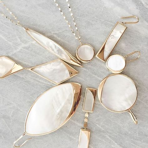 Mother Of Pearl Accessories, Bride Jewelry Pearl, Mop Jewelry, Concept Jewelry, Chicago Spring, Eco Art, Jewelry 2023, Inlay Jewelry, Pearl Bride