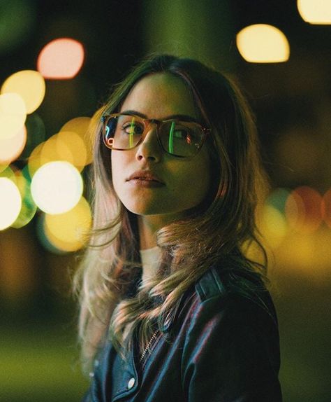 Bokeh glasses Bokeh Portrait, Night Photography Portrait, Night Street Photography, Night Portrait, Bokeh Photography, Shotting Photo, Street Portrait, Shooting Photo, Victor Hugo