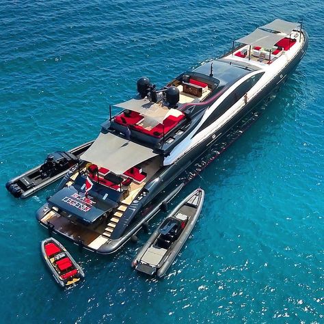 B L A C K L E G E N D The 49.9m Black Legend yacht was built in 2017 by Overmarine. She features an exterior design by Stefano Righini… Champagne Cheers, Black Legends, Cool Boats, Yacht Life, Bigger Boat, Jetski, Boats Luxury, Yacht Boat, Yacht Design