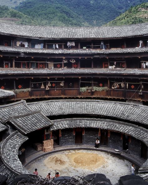 Floating Architecture, China Architecture, Fujian China, Unusual Buildings, Asian Architecture, Location Inspiration, Chinese Architecture, China Travel, Traditional Architecture