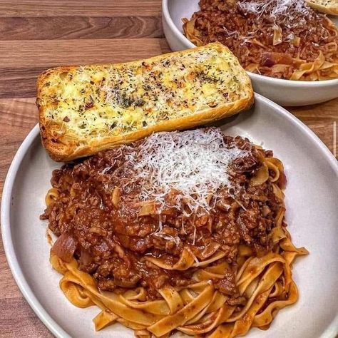 Easy and tasty recipes | Tagliatelle Bolognese Recipe 🍝🫶🏼 | Facebook Tagliatelle Bolognese, Bolognese Recipe, Bolognese Sauce, Spaghetti Pasta, Mexican Recipes, Tasty Recipes, Ingredients Recipes, Pasta Recipes, Celery