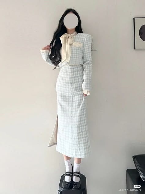 Korean Tweed Outfit, Coat Crop Top, Bodycon Midi Skirt, Sunday Dress, Female Outfits, Skirt Suits, Tweed Coat, Skirt Sets, Kpop Fashion Outfits