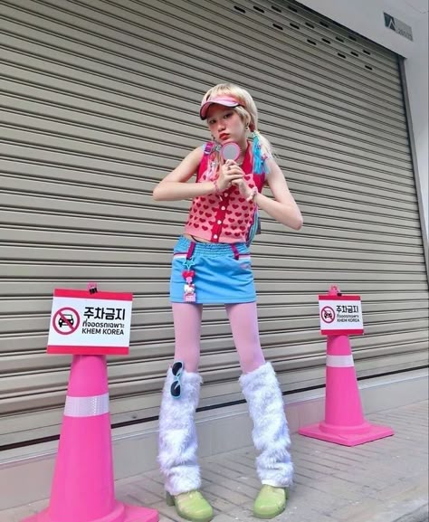 Camp Fashion, Fire Fits, Alt Fashion, Japanese Street Fashion, J Fashion, Mode Inspo, Harajuku Fashion, Colorful Fashion, Concert Outfit