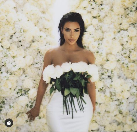 Kim Kardashian Photoshoot, Kim Kadarshian, Disney Princess Wedding, Wedding Glam, Kkw Beauty, Beauty Photoshoot, Photoshoot Themes, Glam Wedding, Bridal Hair And Makeup