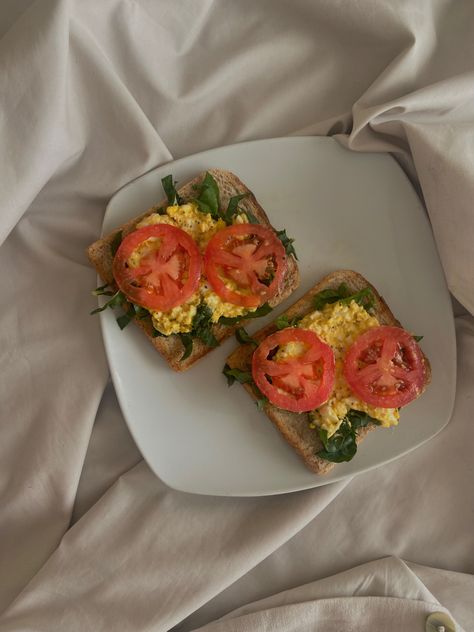 High Protein Breakfast Aesthetic, High Protein Veg Breakfast, High Protein Breakfast Toast, Protein Rich Vegetarian Breakfast, High Protein Breakfast That Isnt Eggs, Breakfast Pictures, Healthy High Protein Breakfast, Protein Rich Breakfast, Healthy Protein Meals