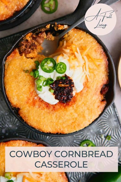 Cowboy Cornbread Casserole Stuffed Cornbread Casserole, Chili With Cornbread Topping, Cornbread Cowboy Casserole, Spicy Turkey Chili Recipe, Cowboy Cornbread Casserole, Beanless Chili Recipe, Chili Cornbread Casserole, Cowboy Casserole Recipe, Cowboy Cornbread