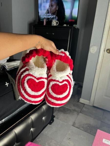 Customize Crocs Diy, Yarn Crocs Tiktok, Yarn Crocs, Custom Made Crocs, Red Crocs Shoes With Charms, Yarn Slides, Crocs Diy, Croc Designs, Track Season