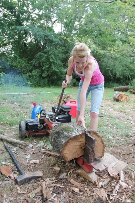 How To Use A Log Splitter - 5 Necessary Steps Manual Log Splitter, Hydraulic Log Splitter, Wood Splitting, Wood Chop, Log Splitters, Electric Logs, Wood Splitter, Log Splitter, A Log