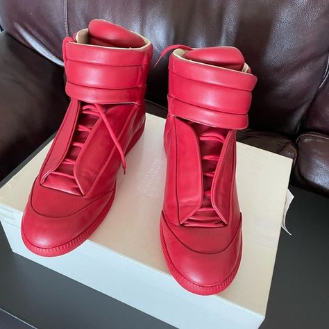 Maison Margiela Future Red Men's Leather High Top Sneakers Shoes Size 45 /12 Margiela Future, Custom Character, Chunky Shoes, Leather High Tops, Japanese Denim, Red High, Swag Shoes, Martin Margiela, Mm6 Maison Margiela