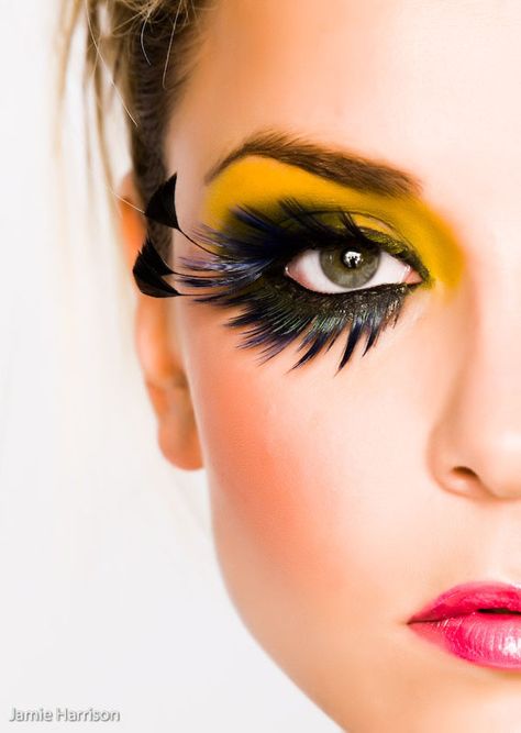 Amarelo e preto #maquiagem #makeup #Carnaval Extreme Make-up, Carnaval Make-up, Bird Makeup, Make Carnaval, Extreme Makeup, Theatrical Makeup, Fantasy Makeup, Costume Makeup, Makeup Designs