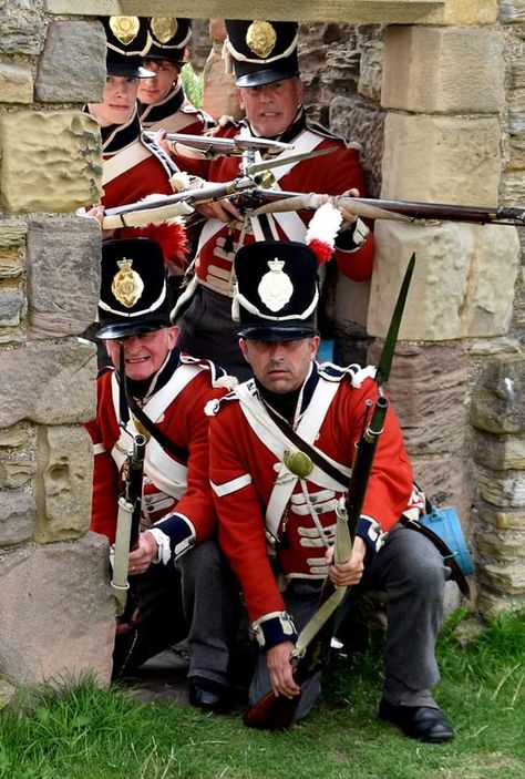 Waterloo reenactor - Coldstream Guard defense Napoleonic Reenactment, Napoleonic Wars Uniforms, Napoleon Army Uniform, Coldstream Guards, Napoleonic Bavarian Army, Napoleonic French Light Infantry Uniform, Austrian Army Napoleonic Wars, British Army Uniform, British Uniforms