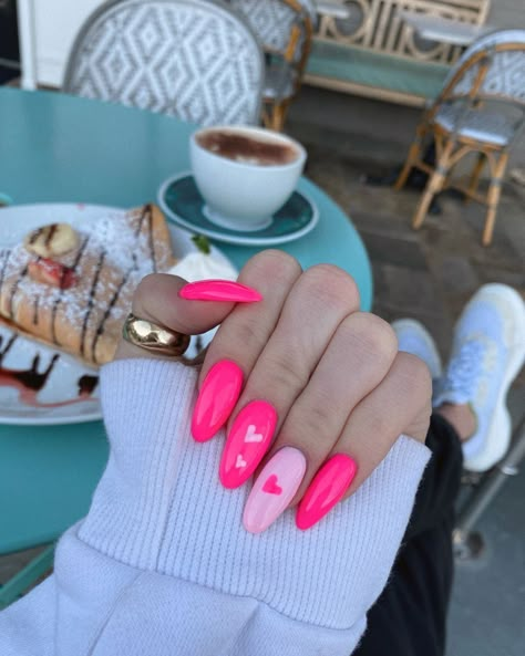 Pink Oval Nails, Valentine Nails Pink, Barbie Pink Nails, Pink Summer Nails, Barbie Nails, Hot Pink Nails, February Nails, Nail Designs Valentines, Almond Nails Designs