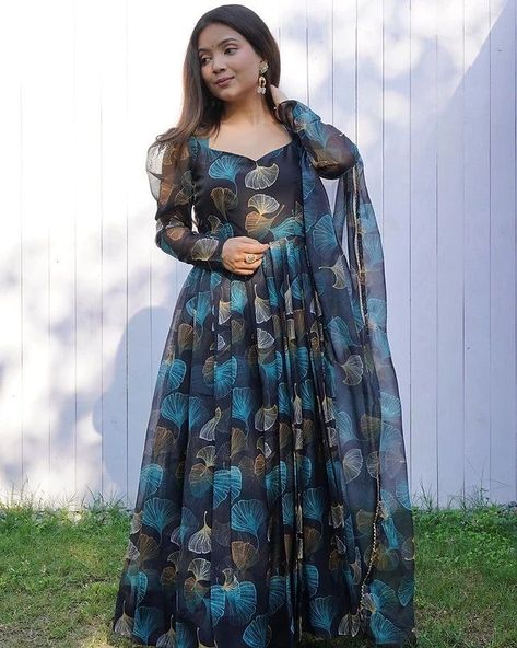 Special Offer, do not miss the chance. 👗 Beautiful ORGENZA/Georgette printed Gown . 💃💃💃 ⭐ Fabric: Orgenza / Georgette ⭐ Color` multicolour ⭐Size:S 38 M 38 L/40, XL/42,XXL/44 ⭐Type: Fully stitched Top Quality @sapnaaz_jaipurikurtis @sapnaaz_vividvastras #kurti #Gown #gowndress #newarrival #sapnaaz #sapnaazoutfits Gown With Dupatta, Organza Gowns, Ethnic Gown, Party Wear Gown, Gowns Dresses Elegant, Desi Fashion Casual, Printed Gowns, Georgette Dress, Gowns For Girls