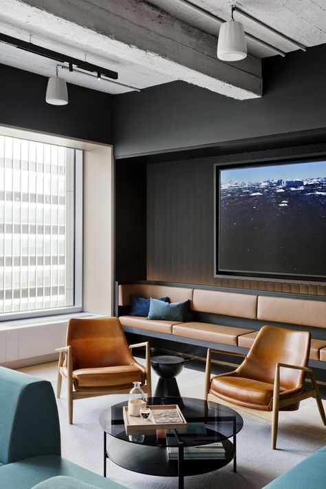 Rockefeller Group Offices - New York City | Office Snapshots Office Lounge Area Design, Modern Office Design Inspiration, Office Lounge Area, Library Interior, Office Design Inspiration, City Office, Office Space Design, Office Lounge, Interiors Inspiration