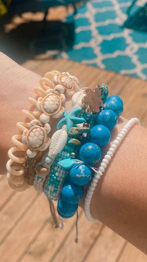 I love bracelets #jewelry #beachjewelry #crystals #ocean Water Themed Accessories, Ocean Themed Accessories, Sea Themed Jewelry, Ocean Themed Clothes, Ocean Themed Jewelry, Ocean Jewelry Aesthetic, Ocean-inspired Jewelry For Summer, Ocean Themed Outfits, Ocean Theme Bracelet