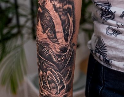 Check out new work on my @Behance profile: "Honey Badger - Pruva ink" http://be.net/gallery/206412827/Honey-Badger-Pruva-ink Honey Badger Tattoo, Badger Tattoo, Witchy Bedroom, Honey Badger, Badger, American Traditional, Honey, Graphic Design, Tattoos