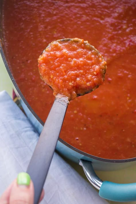 Roma Tomatoes Recipes, Easy Creamy Sauce, Roma Tomato Sauce, Roma Tomato Recipes, Pasta Sauce Recipes Tomato, Tomatoes In Containers, Tomatoes Recipes, Pressure Canning Recipes, Roma Tomato