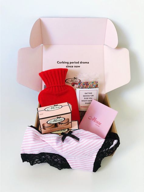 REVIEW: Moxie ‘Welcome to Periods’ Subscription Box // Somewhere Between -- #subscriptionbox #tweengifts Period Box Ideas For Girlfriend, Period Box Ideas, Period Basket, Period Care Package, Period Pack, Period Box, First Period Kits, Period Kit, Parenting Girls