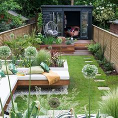 Multi-zoned garden makeover with raised beds, summerhouse and dining area Small Garden Landscape, Narrow Garden, Jade Design, Back Garden Design, Garden Design Layout, Garden Makeover, Outdoor Gardens Design, Backyard Garden Design, Small Garden Design