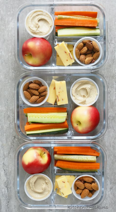 Snack Box Ideas Gift, Snack Box Ideas, Box Ideas Gift, Kids Lunch Box Meals, Snack Boxes Healthy, Diy Healthy Snacks, Budget Friendly Diy, Veg Snacks, Healthy Lunch Snacks