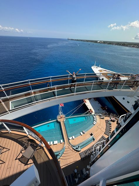 9 Things You Should Know Before Cruising With MSC Seascape Msc Cruises Seaside, Msc Seaside Cruise, Msc Seashore, Msc Magnifica, Msc Seascape, Glass Bridge, Low Deck, Glass Elevator, Msc Cruises