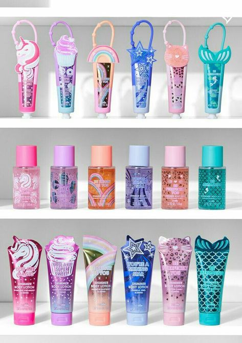 АСМР привет Shimmer Body Lotion, Koleksi Makeup, Girls Nail Designs, Makeup Kit For Kids, Alat Makeup, Unicorn Fashion, Lip Gloss Cosmetics, Lip Balm Collection, Lip Gloss Collection