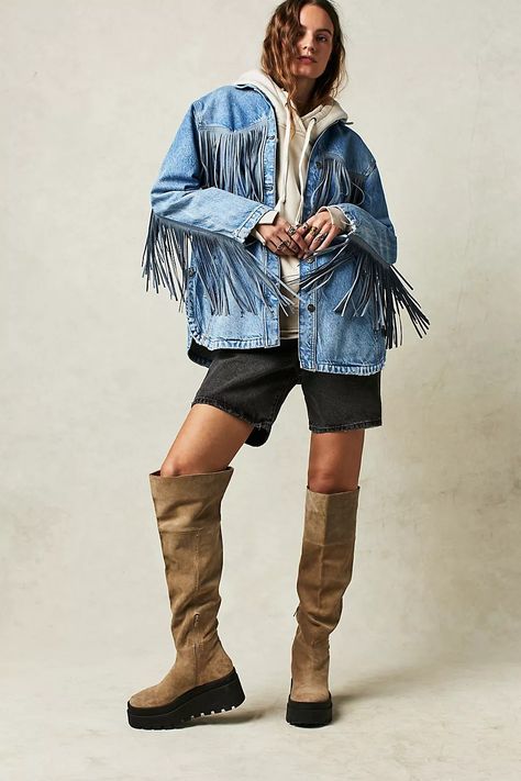 Fringe Denim Jacket, Denim Jacket Outfit, Classic Denim Jacket, Denim Trends, Denim Outfit, Boho Clothing, Small Bust, Jacket Outfits, Boho Outfits