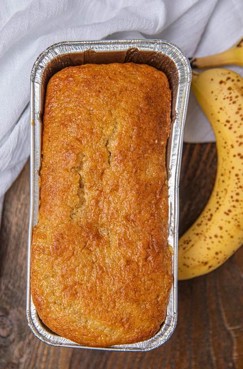 Quick Banana Bread Recipe, Cake Mix And Pudding, Bananas Dessert, Quick Banana Bread, Banana Nut Cake, Cake Mix Banana Bread, Banana Recipes Easy, Banana Bread Cake, Banana Nut Bread Recipe