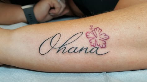 Ohana Word Tattoo, Ohana Tattoo Flower, Ohana Tattoo Wrist, Ohana Arm Tattoo, Ohana Collar Bone Tattoo, Ohana With Flower Tattoo, Small Ohana Tattoo Ideas, Ohana Tattoo With Flower, Ohana Tattoo Ideas Families