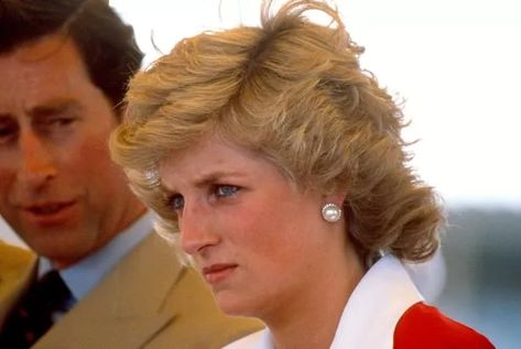 'Angry' Princess Diana rages at stepmother and declares 'I hate you' in unheard tapes - Mirror Online Secret Santa Rules, Princess Diana Family, Prince William And Harry, Birth Mother, The Royals, Young Prince, Princess Anne, Step Mother, Princess Of Wales