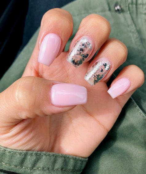 Pink Nails With Silver Foil, Foil Nails Pink, Foil Acrylic Nails, Silver Foil Nails, Pink Foil Nails, Pink And Silver Nails, Nails With Foil, New Nail Ideas, Foil Nail Designs