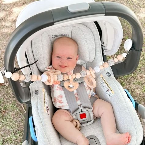 Carseat Toys, Baby Stroller Toys, Personalized Pacifier Clip, Macrame Baby Teether, Neutral Pacifier Clip, Silicone Soother Clip, Car Seat Toys, Pregnancy Congratulations, Wooden Baby Gym