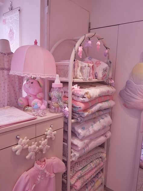 Kawaiicore Pfp, Kawaii Room Ideas, Kawaii Bedroom, Hello Kitty Rooms, Pink Room Decor, Kawaii Room Decor, Cute Bedroom Ideas, Princess Room, Space Room