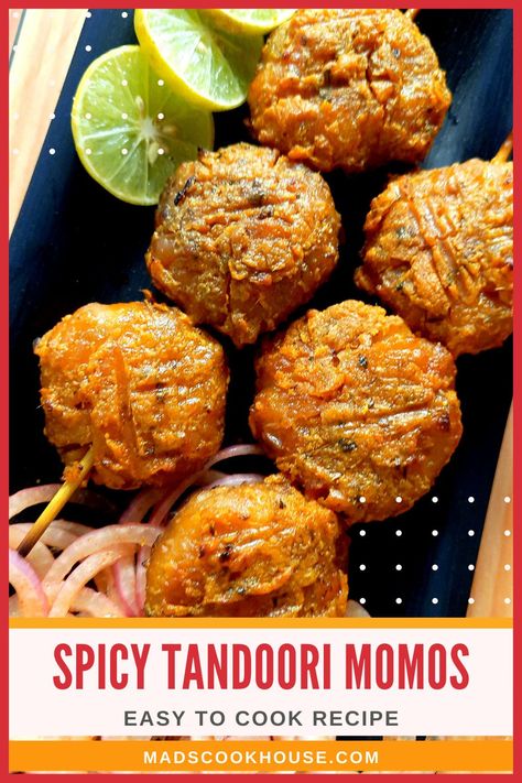 South Indian Fusion Food, Indian Fusion Appetizers, Fusion Food Ideas, Tandoori Momos Recipe, Indian Fusion Food, Grilled Vegetarian, Vegetarian Dim Sum, Steamed Momos, Green Chilli Sauce