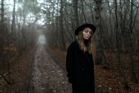 Winter Portraits Photography, Winter Portraits, Dark Portrait, Camping Photography, Moody Photography, Dark Autumn, Creative Portrait Photography, Outdoor Portraits, Garden Photography