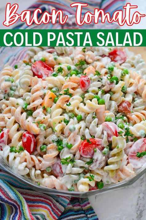 Tomato bacon pasta salad in a glass bowl. Rotini Salad, Bacon Tomato Pasta, Bacon Pasta Salad, Tomato Pasta Salad, Coleslaw Dressing, Cold Pasta Salad, Bacon Pasta, Bacon Tomato, Cold Pasta