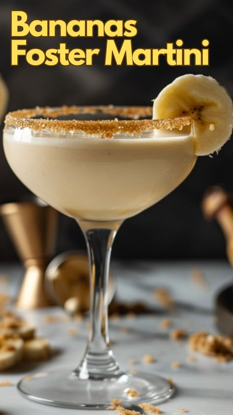 Bananas Foster Martini via @mybartender Banana Cocktails, Banana Foster, Banana Rum, Creamy Cocktails, Martini Recipe, Bananas Foster, Rum Cocktails, Vanilla Vodka, Boozy Drinks