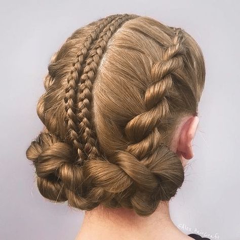 Low Bun Wedding Hair, Membentuk Alis, Peinados Recogidos, Penteado Cabelo Curto, Braids For Long Hair, Box Braids Hairstyles, Hair Braids, Hair Art, Hair Stuff