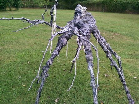 Tree branches, great stuff & a skull.  Nice job. Monster Mud, My Intentions, Halloween Forum, Halloween Outside, Yard Haunt, Diy Props, Halloween Yard, Halloween Monster, A Skull