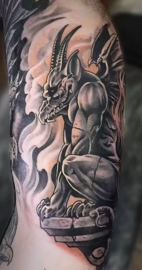 Gargoyal Tattoo, Gargoyle Tattoo Gothic, Gargoyle Tattoos, Gargoyle Tattoo, Gothic Gargoyles, Tattoo Patterns, Wicked Tattoos, Portraits Art, Medusa Tattoo